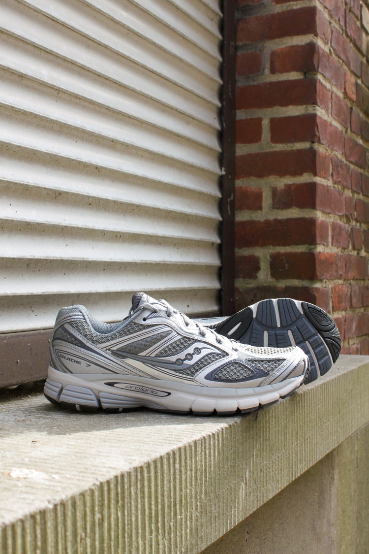 Saucony ProGrid Guide 7 grey silver