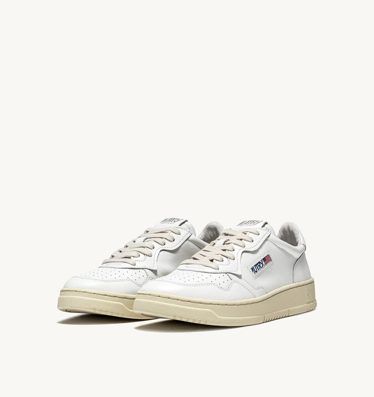 Autry LL15 leather white