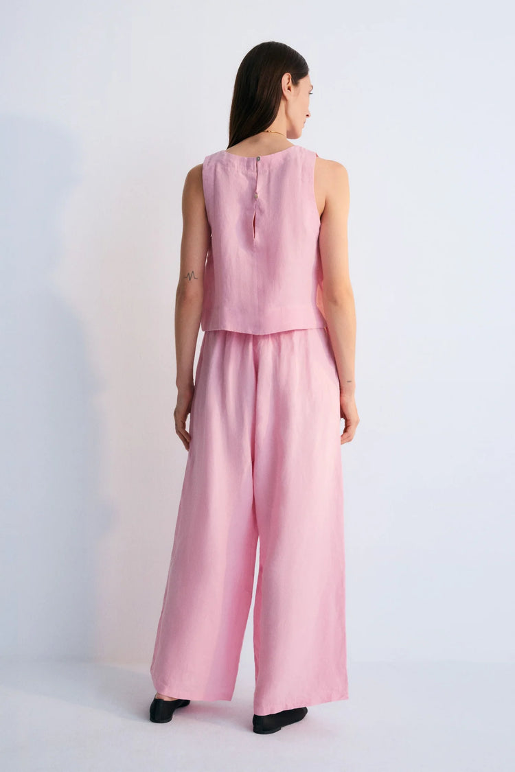 The New Society Hera Top hibiscus