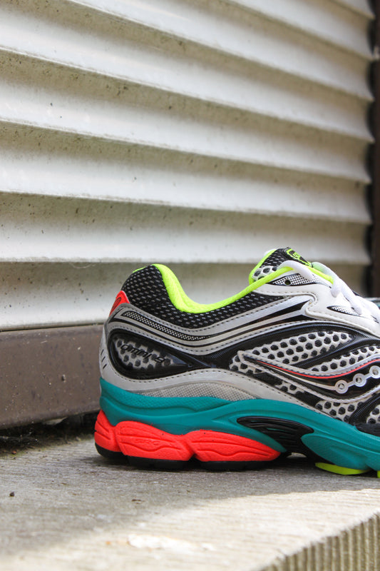 Saucony ProGrid Omni 9 silver mutant