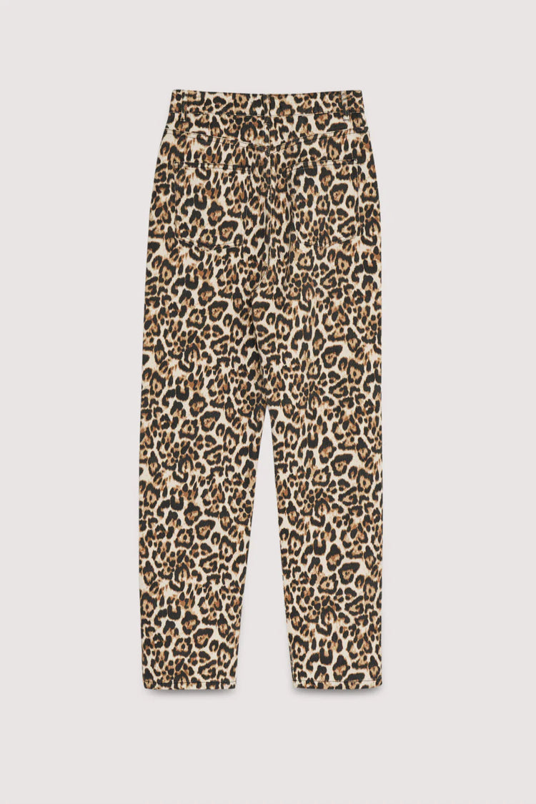 The New Society Nelia Pant nelia print